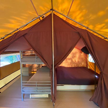 Camping La Kahute - Tente Lodge Au Coeur De La Foret カルカン エクステリア 写真