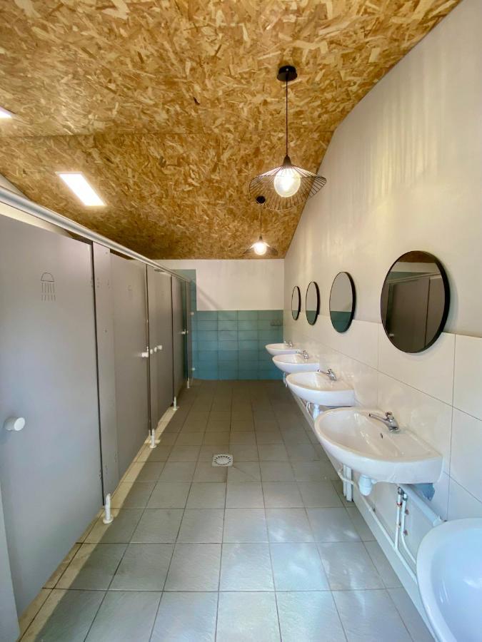 Camping La Kahute - Tente Lodge Au Coeur De La Foret カルカン エクステリア 写真