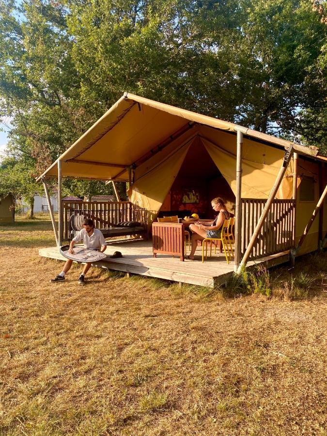 Camping La Kahute - Tente Lodge Au Coeur De La Foret カルカン エクステリア 写真