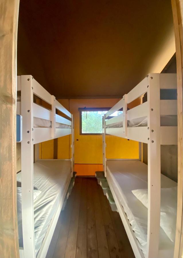 Camping La Kahute - Tente Lodge Au Coeur De La Foret カルカン エクステリア 写真