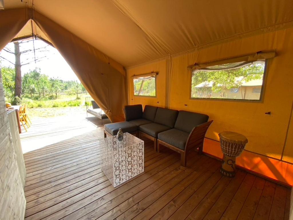 Camping La Kahute - Tente Lodge Au Coeur De La Foret カルカン エクステリア 写真