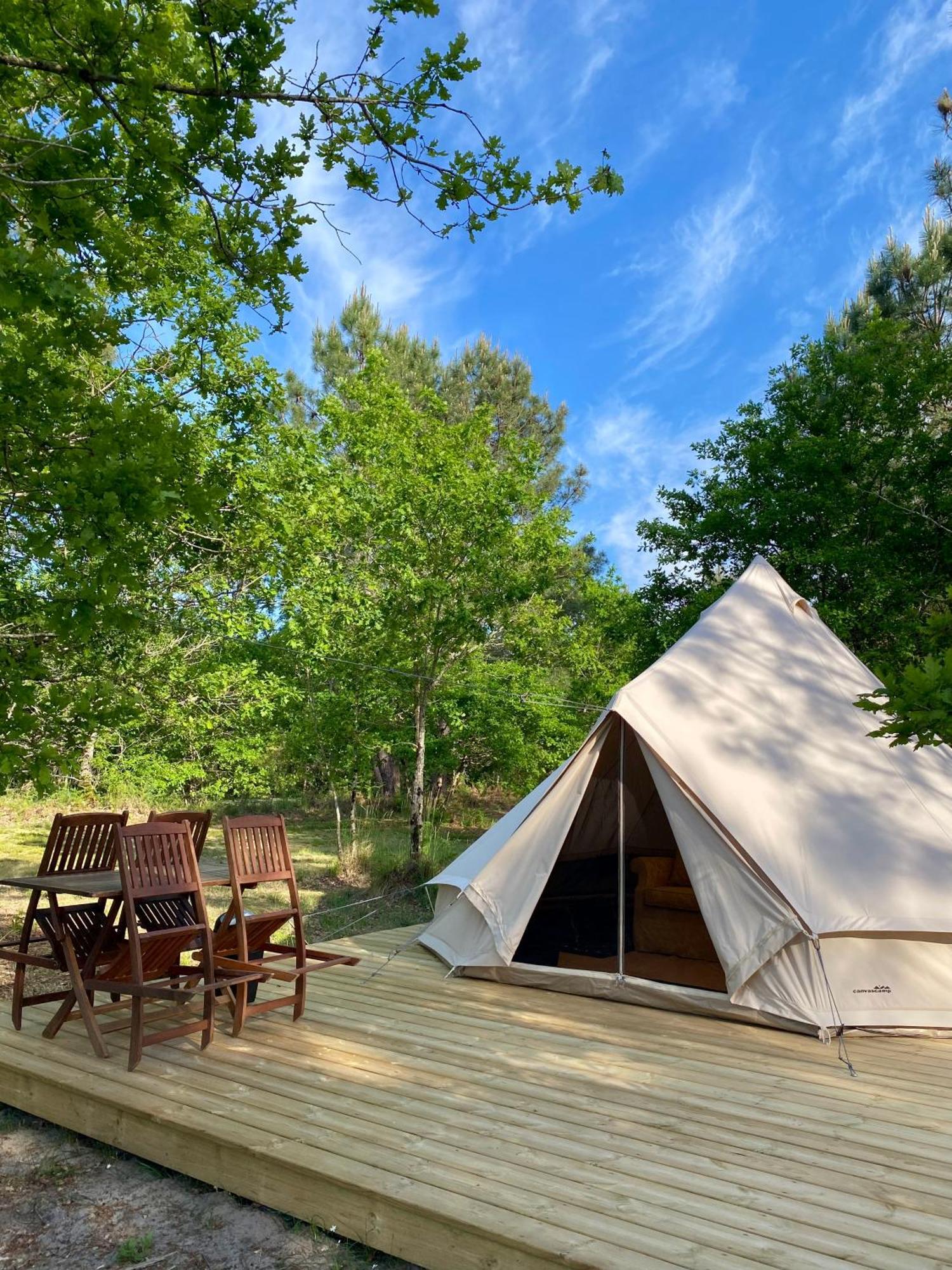 Camping La Kahute - Tente Lodge Au Coeur De La Foret カルカン エクステリア 写真